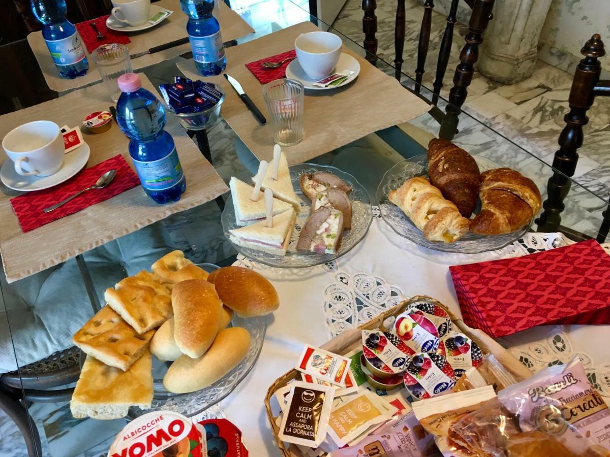 Il Nido Della Rondine Bed and Breakfast Leivi Eksteriør billede